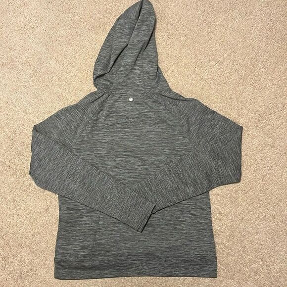 YOGALICIOUS WOMEN’S SIZE LARGE HOODIE - Picture 3 of 5
